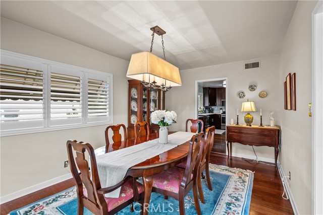 Detail Gallery Image 13 of 48 For 385 S Oakland Ave #305,  Pasadena,  CA 91101 - 3 Beds | 2 Baths