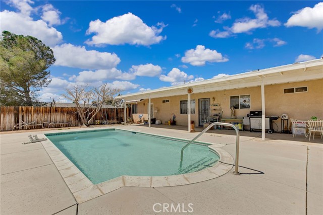 Detail Gallery Image 27 of 36 For 21919 Standing Rock Ave, Apple Valley,  CA 92307 - 4 Beds | 2 Baths