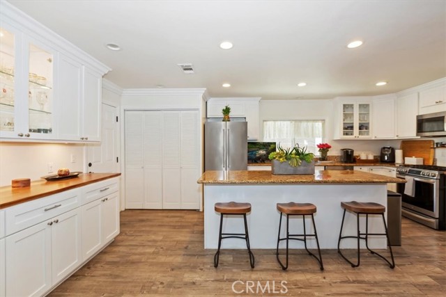 Detail Gallery Image 4 of 33 For 7722 Park Mccomber Cir, Buena Park,  CA 90621 - 3 Beds | 2 Baths