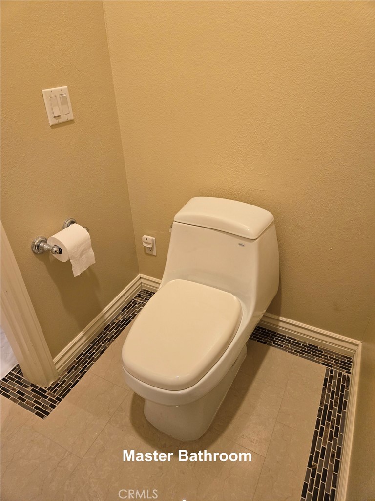 https://media.crmls.org/medias/ba0da460-a87f-45e4-8faa-1c0f4827d3fa.jpg?preset=X-Large