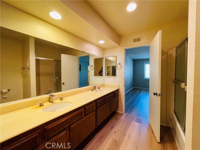10201 Mason Avenue, Chatsworth CA: https://media.crmls.org/medias/ba0de1e8-1dac-4645-92da-a645ecf19a84.jpg