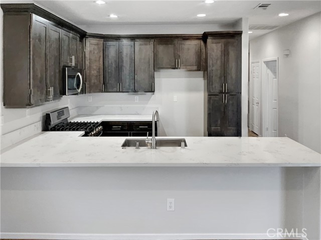 Detail Gallery Image 9 of 20 For 403 Palm Ave, San Jacinto,  CA 92582 - 3 Beds | 2 Baths