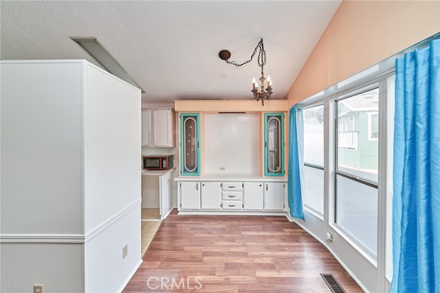Detail Gallery Image 13 of 30 For 24100 Pennsylvania St #103,  Lomita,  CA 90717 - 2 Beds | 2 Baths