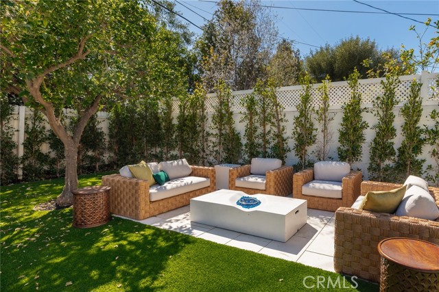 22640 Clarendon Street, Woodland Hills CA: https://media.crmls.org/medias/ba0f681e-ddd6-4990-b748-0a7b6db21ce6.jpg