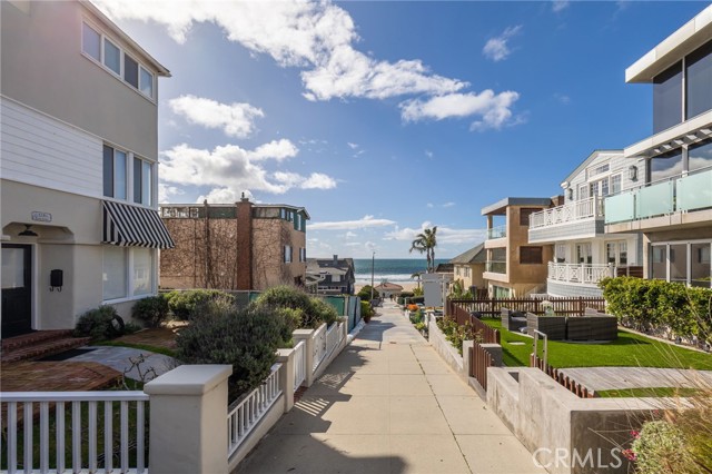 Detail Gallery Image 1 of 1 For 128 8th Street, Manhattan Beach,  CA 90266 - – Beds | – Baths
