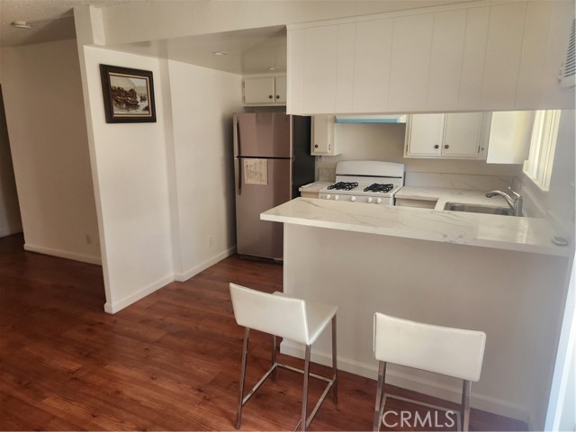 Detail Gallery Image 6 of 15 For 14301 Addison St #C,  Sherman Oaks,  CA 91423 - 0 Beds | 1 Baths
