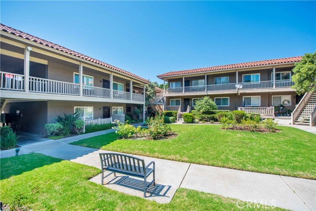 611 S La Veta Park Circle, Orange CA: https://media.crmls.org/medias/ba10e13d-cf69-42d9-bec4-d0b3e023005f.jpg