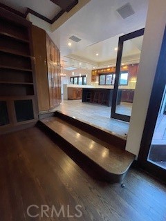 https://media.crmls.org/medias/ba1146f3-fa6c-4c84-b5cf-eaed7b96ffa8.jpg?preset=X-Large