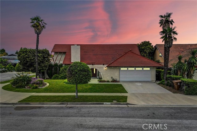 1340 S Scarborough Lane, Anaheim CA: https://media.crmls.org/medias/ba1160a6-9dae-4304-af4e-7f069f485704.jpg