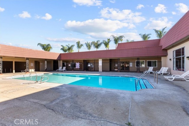 Detail Gallery Image 28 of 36 For 300 N Rampart St #127,  Orange,  CA 92868 - 4 Beds | 2 Baths