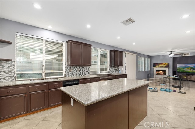 Detail Gallery Image 8 of 50 For 29216 Celestial, Menifee,  CA 92584 - 5 Beds | 3 Baths