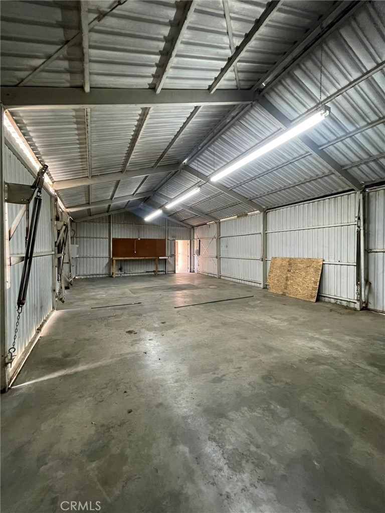 https://media.crmls.org/medias/ba12d4a6-26e6-489f-9668-3ea9462279b1.jpg?preset=X-Large