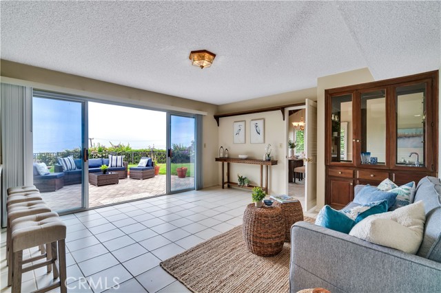 30715 Rue De La Pierre, Rancho Palos Verdes CA: https://media.crmls.org/medias/ba1444a3-4c33-4c7e-bd0c-bceca7bb29eb.jpg