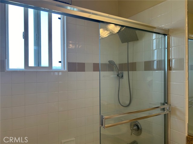 Detail Gallery Image 12 of 21 For 5200 Premiere Hills Cir #246,  Woodland Hills,  CA 91364 - 2 Beds | 2/1 Baths