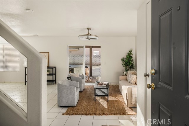 Detail Gallery Image 2 of 48 For 14647 Green River Rd, Victorville,  CA 92394 - 4 Beds | 2/1 Baths