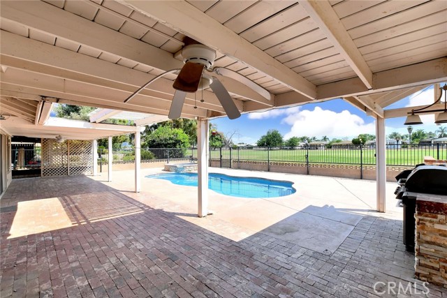 1428 Pepper Tree Drive, Hemet CA: https://media.crmls.org/medias/ba16219f-06ca-4a13-adab-3be338b6c354.jpg