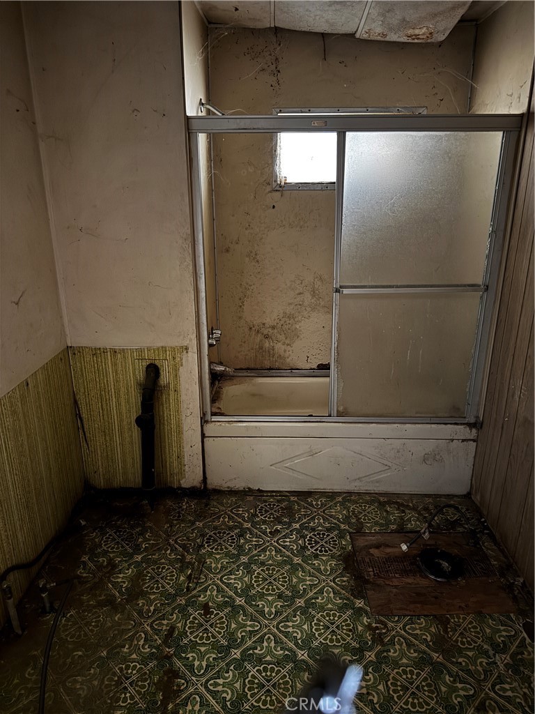 https://media.crmls.org/medias/ba175367-d083-48c1-a476-33f9f831cde6.jpg?preset=X-Large
