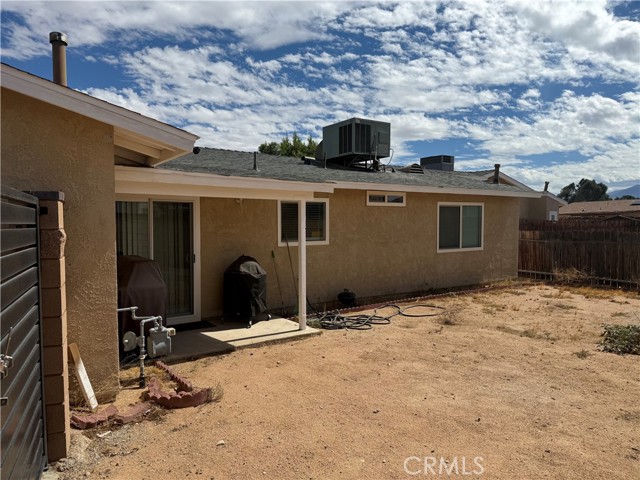 Detail Gallery Image 9 of 11 For 13549 Niabi Rd #D,  Apple Valley,  CA 92308 - 2 Beds | 1 Baths