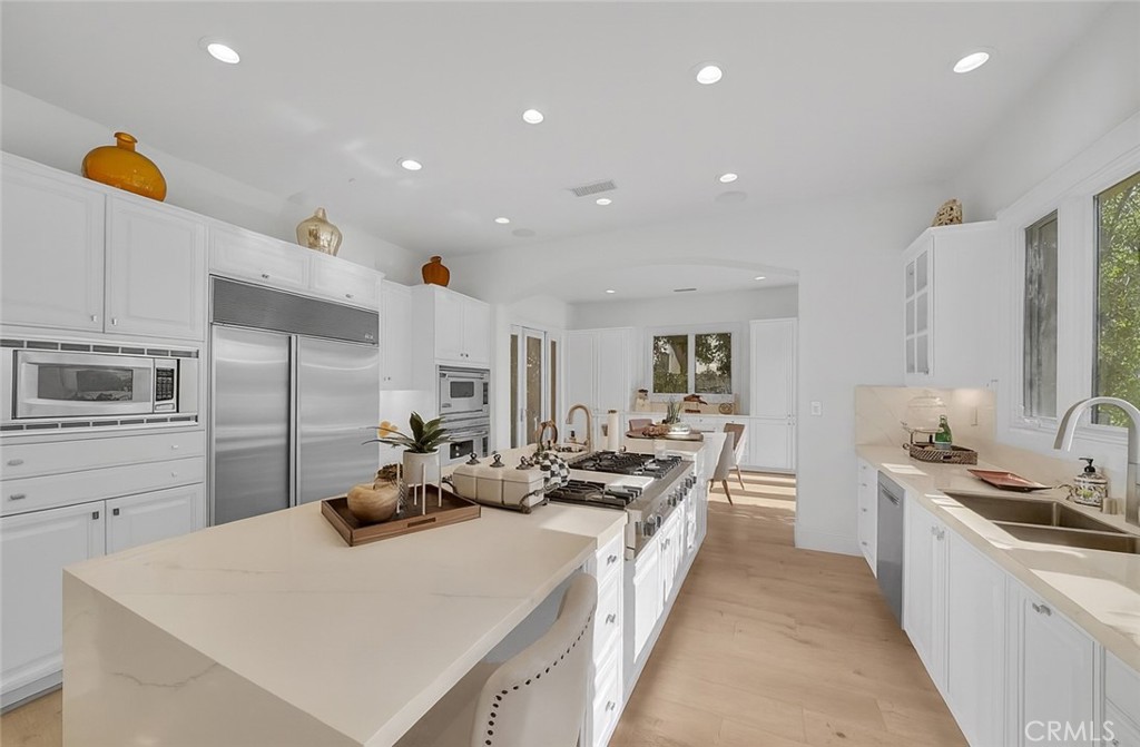 MLS #OC25263952 image #21