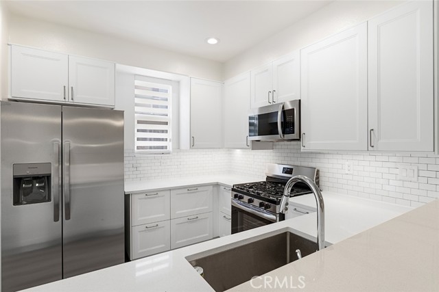 Detail Gallery Image 22 of 49 For 11 Harvest Point Ln, Aliso Viejo,  CA 92656 - 3 Beds | 2/1 Baths