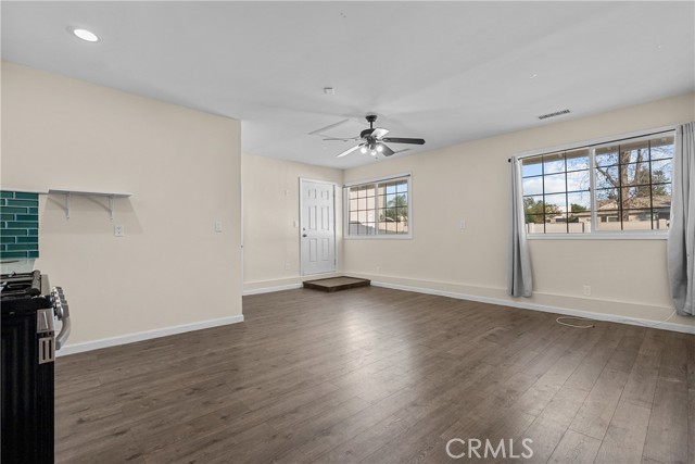 Detail Gallery Image 51 of 59 For 9559 9561 Natick Ave, North Hills,  CA 91343 - 5 Beds | 4 Baths