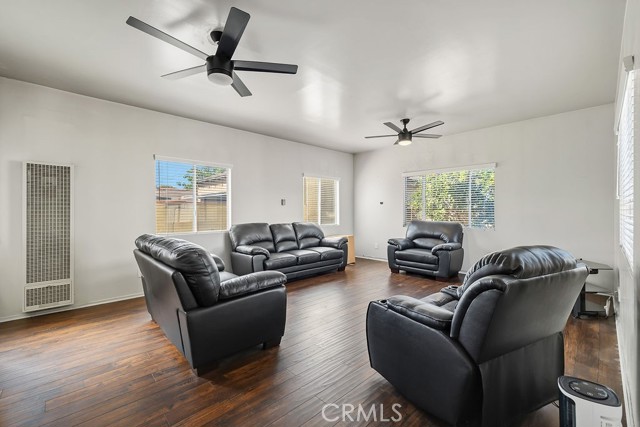 Detail Gallery Image 20 of 38 For 2027 W 93rd, Los Angeles,  CA 90047 - 3 Beds | 3 Baths