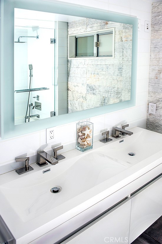 Detail Gallery Image 7 of 11 For 947 4th St #D,  Santa Monica,  CA 90403 - 3 Beds | 3 Baths