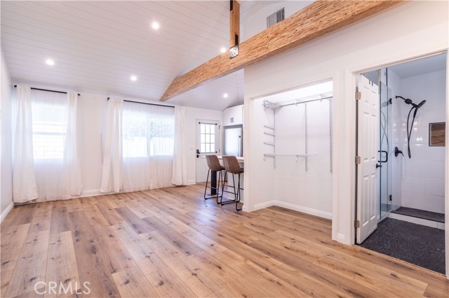 24302 Vista Ridge Drive, Valencia CA: https://media.crmls.org/medias/ba1a97ba-6ac1-4e63-9494-e3cef4e31262.jpg