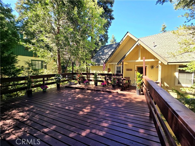 Detail Gallery Image 1 of 46 For 678 Buckingham, Lake Arrowhead,  CA 92352 - 3 Beds | 2/1 Baths