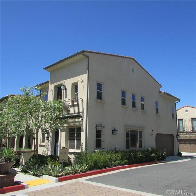 908 Grove Court
