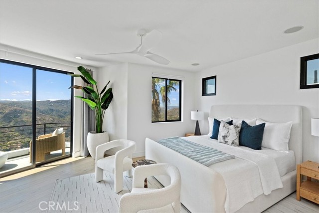 1425 Skyline Drive, Laguna Beach CA: https://media.crmls.org/medias/ba1bd3f1-de3f-4479-a3d2-26f3ed0b3f68.jpg