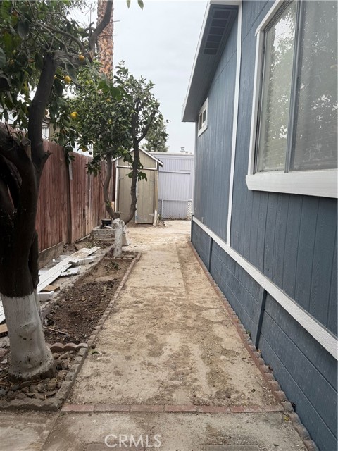 995 Pomona Road, Corona CA: https://media.crmls.org/medias/ba1d3844-ebe5-4913-8874-3fcfdd73cf4f.jpg