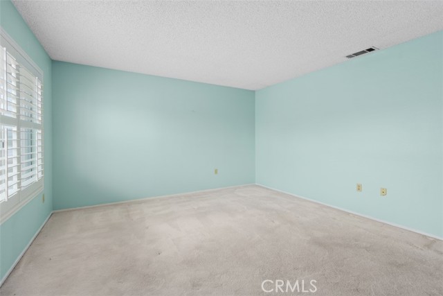 Detail Gallery Image 4 of 39 For 27927 Foxfire, Menifee,  CA 92586 - 2 Beds | 2 Baths