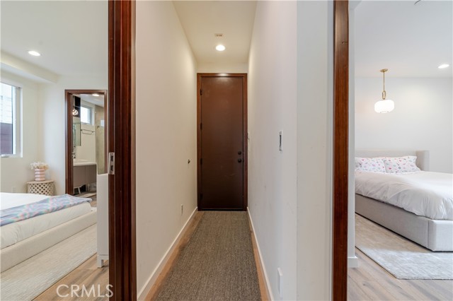 Detail Gallery Image 7 of 72 For 500 N Lucia Ave, Redondo Beach,  CA 90277 - 4 Beds | 5 Baths