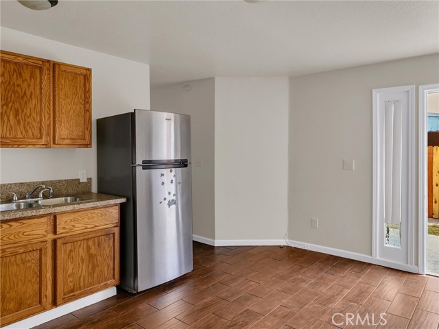 Detail Gallery Image 4 of 14 For 413 1/2 E Darlan St, Gardena,  CA 90248 - 2 Beds | 1 Baths