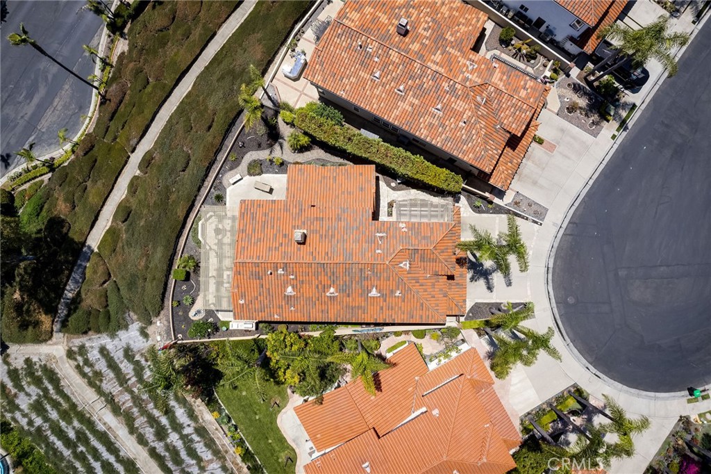 https://media.crmls.org/medias/ba1f75b0-681b-4d91-ad50-318075e57b74.jpg?preset=X-Large