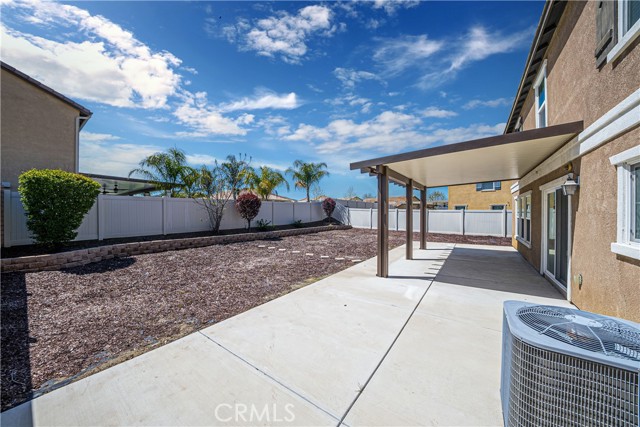 Detail Gallery Image 6 of 13 For 25287 Hitch Rail Ln, Menifee,  CA 92584 - 5 Beds | 3 Baths