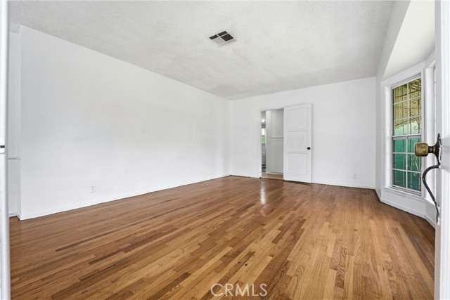 Detail Gallery Image 5 of 35 For 2717 W Tichenor, Compton,  CA 90220 - 4 Beds | 2 Baths