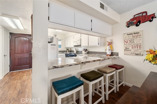 Detail Gallery Image 13 of 46 For 100 Pismo Avenue #111,  Pismo Beach,  CA 93449 - 2 Beds | 1/1 Baths