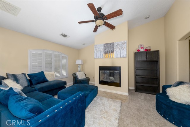 24625 Ledbury Road, Oro Grande CA: https://media.crmls.org/medias/ba225240-f137-416e-a557-adbaf04e8d85.jpg