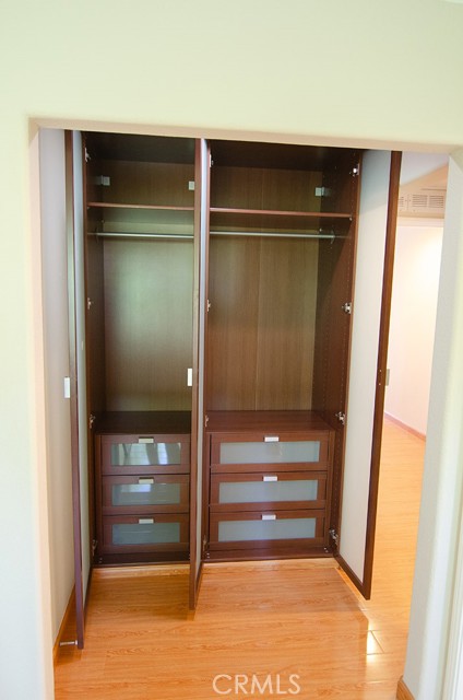 Detail Gallery Image 28 of 35 For 240 S Mentor #2,  Pasadena,  CA 91106 - 2 Beds | 2/1 Baths