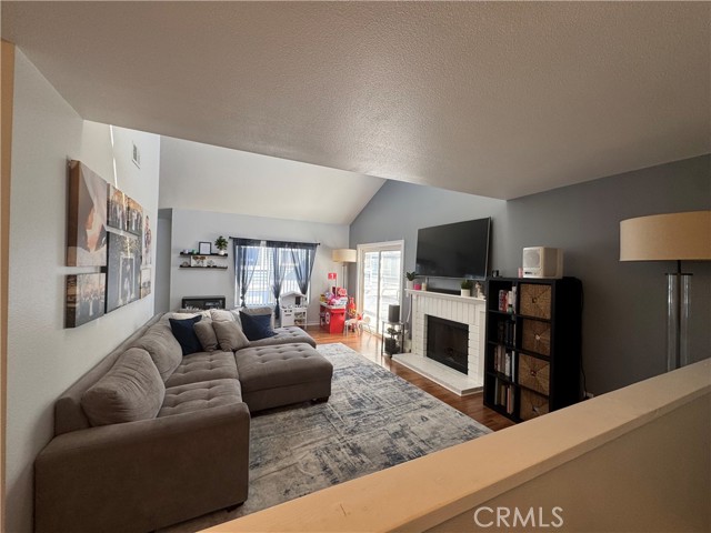 Detail Gallery Image 4 of 24 For 24141 High Knob Road #G,  Diamond Bar,  CA 91765 - 2 Beds | 1 Baths