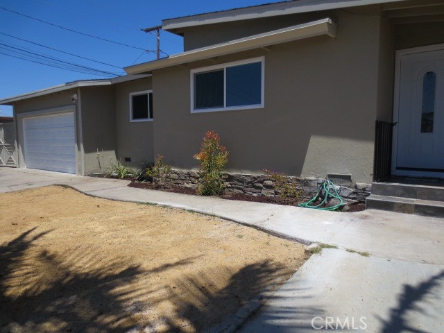 1403 W Elder Avenue, Santa Ana CA: https://media.crmls.org/medias/ba22eb00-2edc-4932-9c87-063e627de183.jpg