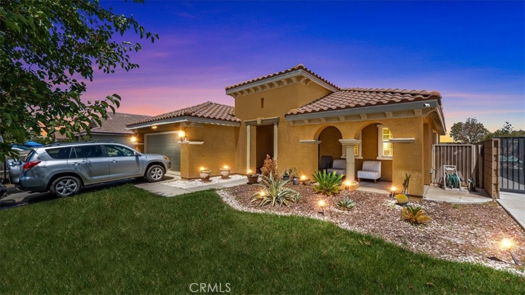 44702 Avenida Linda