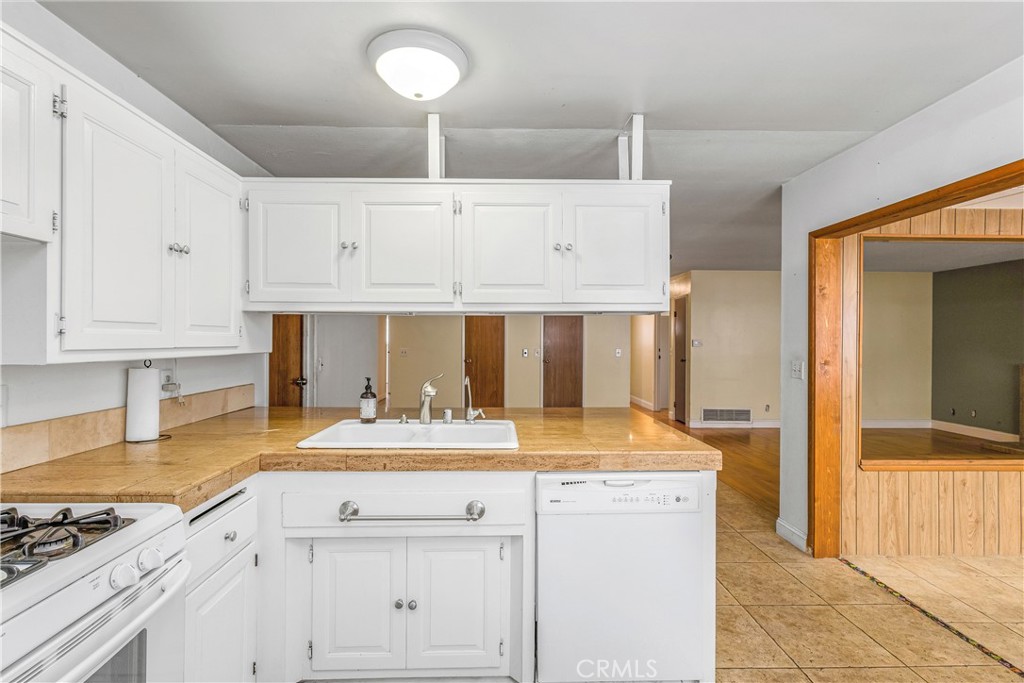 Ba239fd5 17ad 4842 9c7f E7e733b4c9da