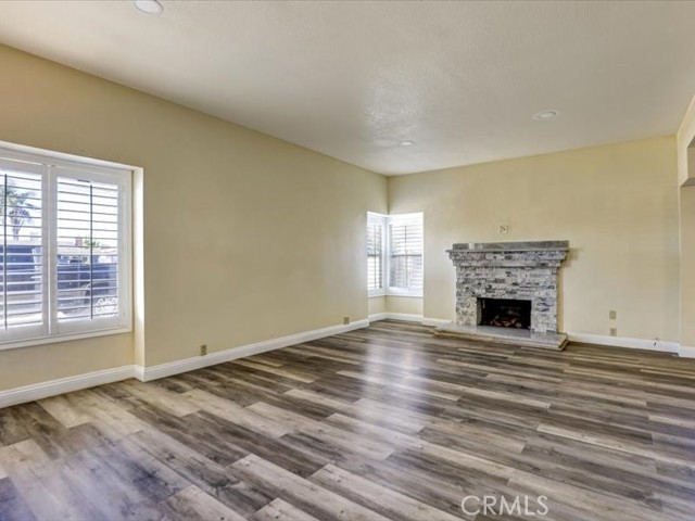 Detail Gallery Image 7 of 56 For 9607 Cypress, Fontana,  CA 92335 - 5 Beds | 5 Baths