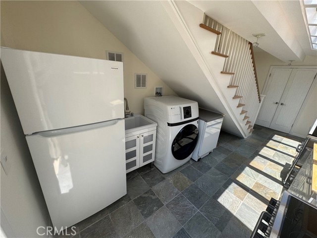 Detail Gallery Image 6 of 46 For 16696 Bayview Dr, Huntington Beach,  CA 92649 - 2 Beds | 1 Baths