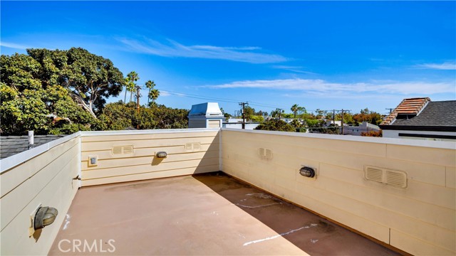 Detail Gallery Image 27 of 30 For 431 Iris Ave, Corona Del Mar,  CA 92625 - 3 Beds | 3 Baths