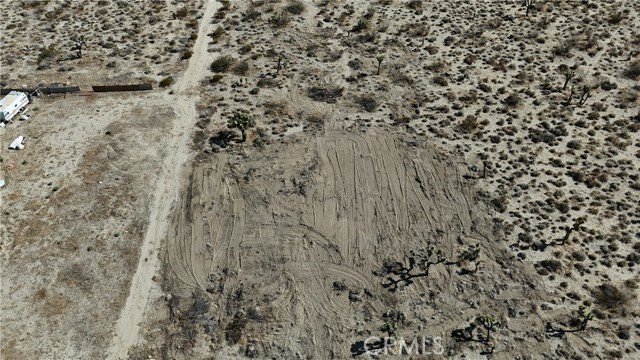 Detail Gallery Image 9 of 12 For 111 Sierra Rd, Pinon Hills,  CA 92372 - – Beds | – Baths