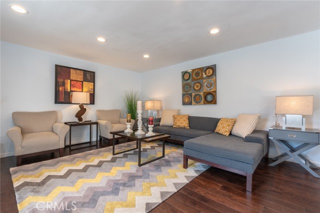 3617 Sunswept Drive, Studio City CA: https://media.crmls.org/medias/ba252e60-a0a8-4198-9ca9-63cd6f0cdb8e.jpg